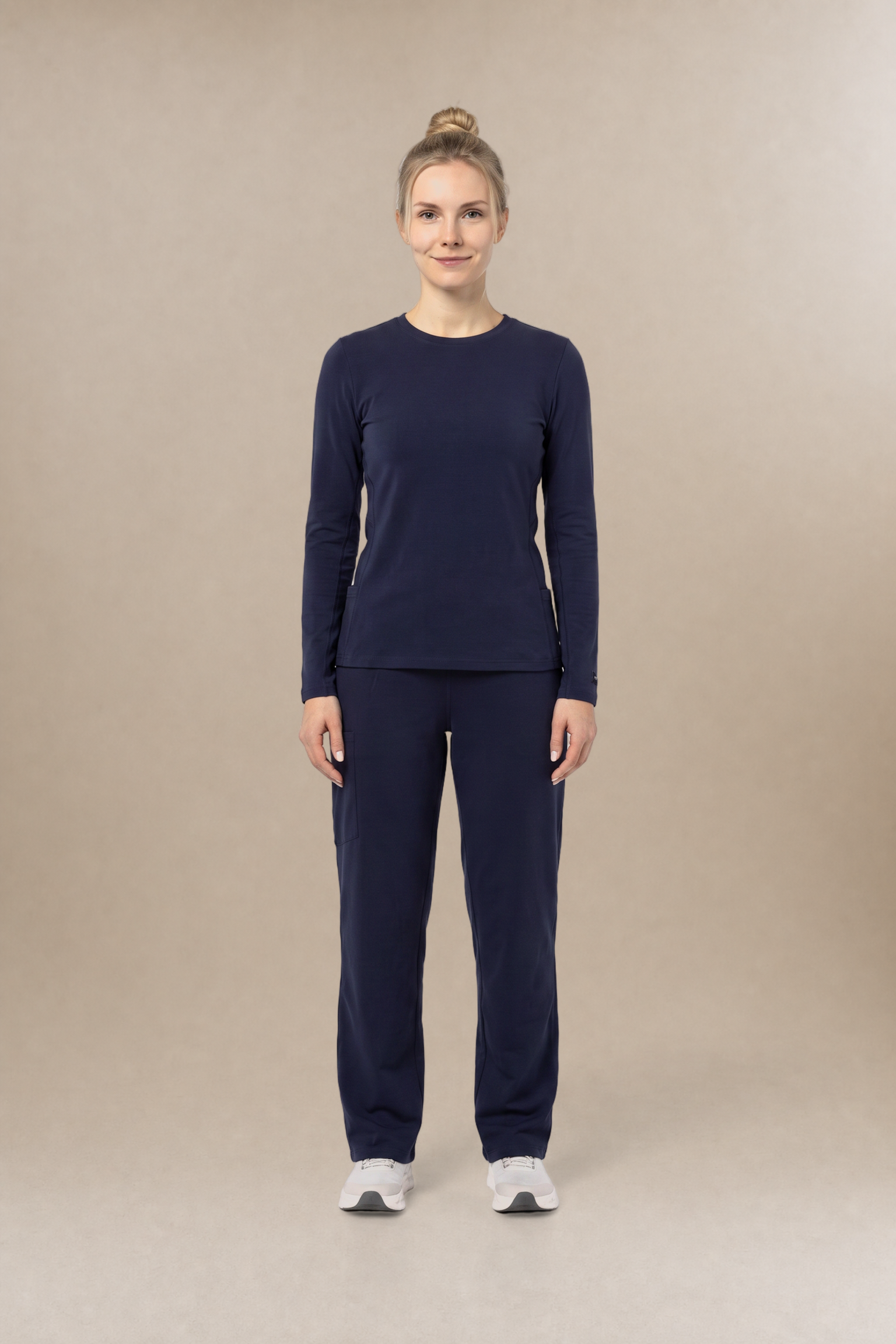the nest women's long-sleeve subscrub